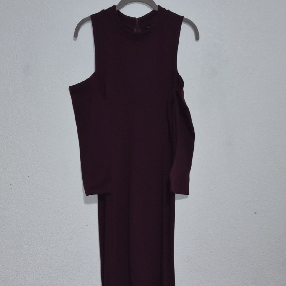 Felicity & Coco Shoulder Cut Out Dress in Dark Plum